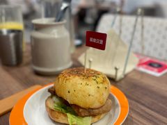 -必胜客(新中纬店)