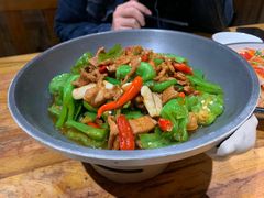 -老滇山寨•云南特色菜•地方菜•民族风情歌舞表演(金碧店)