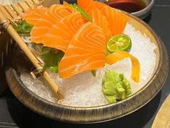 -山川小町·极番烧肉(新地假日广场店)