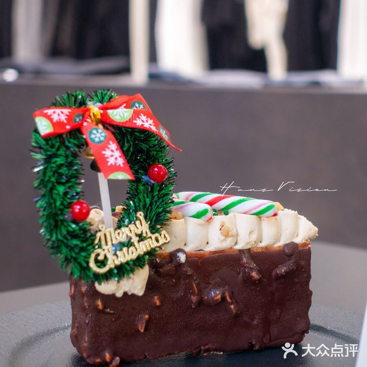 大广州也有了！时髦的圣诞树蛋糕🎄