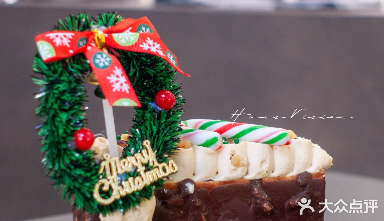 大广州也有了！时髦的圣诞树蛋糕🎄