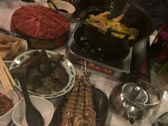 -鲜入围煮花胶鸡海鲜火锅