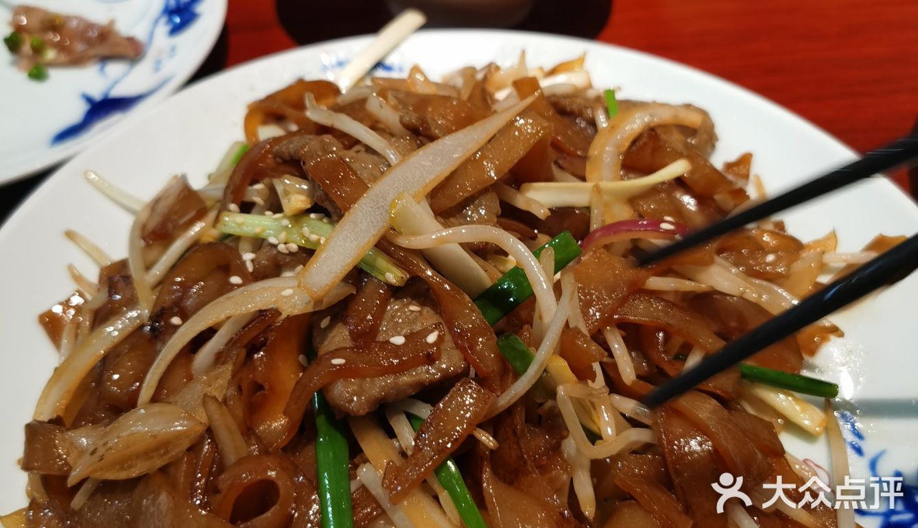 在旁边玩剧本杀，出来已经好晚