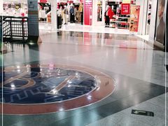 -优衣库(上海正大广场店)