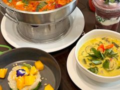 -Chom Cafe and Restaurant