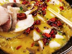 酸菜鱼-俏湘厨•地道湘菜(建华南路店)