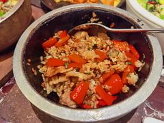 当红小炒肉石锅饭-新白鹿餐厅(爱琴海购物中心店)