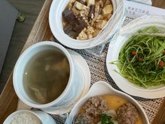 -臻儿屿月子会所(茶山店)