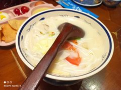 蒙自鸡汤过桥米线-雀舞云南菜(天津天河城购物中心店)