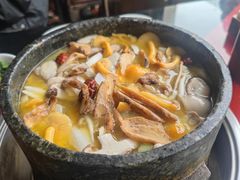 -南渝食府.墨脱石锅松茸鸡
