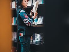 -钟书阁(松江泰晤士小镇店)