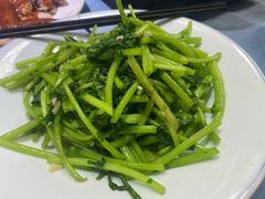 -新一家农家菜(华景新城店)