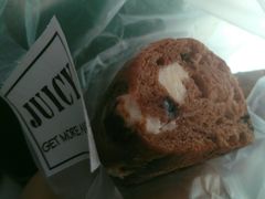 巧克力奶油圈-Juicy Bakery(大学路店)