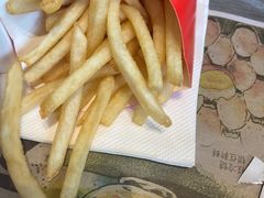 -麦当劳(展览路店)