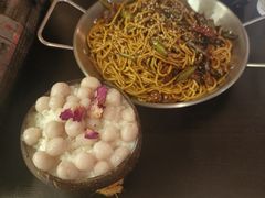 -满格嗦新疆椒麻鸡火锅.炒米粉(川大江安校区店)