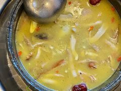 纳麦滋补石锅鸡-鲁朗纳麦石锅鸡庄园