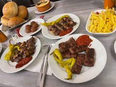 -Tarihi Sultanahmet Köftecisi Selim Usta