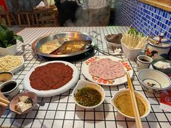 -山悦里 山野·鲜火锅(罗斯福广场店)
