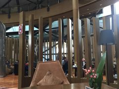 -上海滴水湖皇冠假日酒店