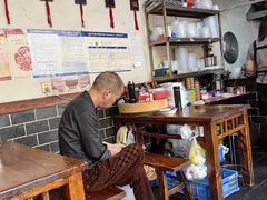 -肖娭毑老面馆(自然岭路店)