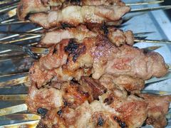 -烤肉小伙烤肉店