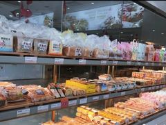 面包甜点陈列柜-爱维尔阳光蛋糕(汇金广场店)