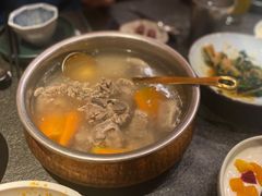 宁夏盐池滩羊手抓肉-丝路金桃·新疆菜(徐汇店)