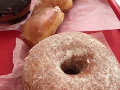 -Winchell's Donuts House