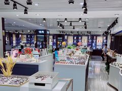 -宏宇眼镜蔡司依视路折扣店(兆佳眼镜城店)