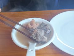 -莲餐厅·湖北菜·潜江小龙虾店(愚园路店)