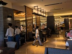 -三亚湾海居铂尔曼度假酒店