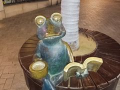 -鲁邦国际风情街(麦世达韩国精品百货店)