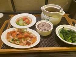 -臻康乃馨月子中心(集美店)
