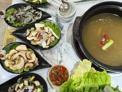 -原林野山菌火锅·炒菌(关上野生菌一条街店)