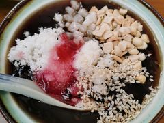 玫瑰糕粑稀饭-包整·丝娃娃(一览甲秀楼风景店)