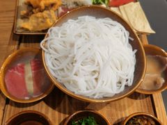 蒙自过桥米线-麦麦山云南菜(复地活力城店)