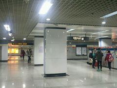 大厅-陆家浜路(地铁站)