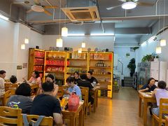 -正宗普宁豆干坊·洪记砂锅粥(红领巾路店)