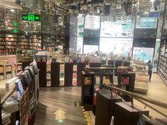 -钟书阁(群光广场店)