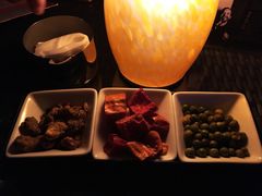 下酒小食-富力丽思卡尔顿酒店·FLAIR餐厅酒吧