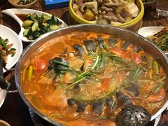 -亮欢寨酸汤鱼(沙冲路店)