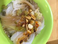 -裕新楼粉面馆·石磨手工粉(四方坪店)