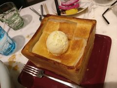 -港丽餐厅(高德置地店)