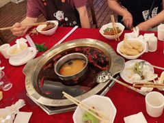 -山城年华老火锅(玉林店)