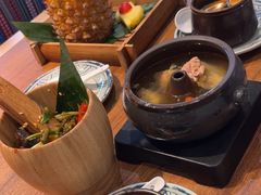 -云海肴·汽锅鸡·云南菜(天山百盛优客店)