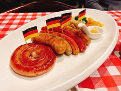 -1886德国汽车餐厅(外滩十六铺码头店)