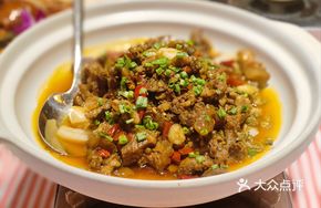 Clay Pot Yellow Beef with Double Eggs Stir-fry