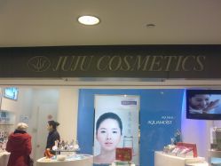 -JUJU cosmetics