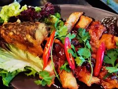 炸海鲈鱼配罗望汁-URBAN SOI Thai Kitchen乐泰料理(长乐路店)