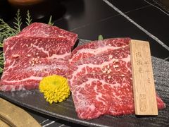 -山川小町·极番烧肉(新地假日广场店)